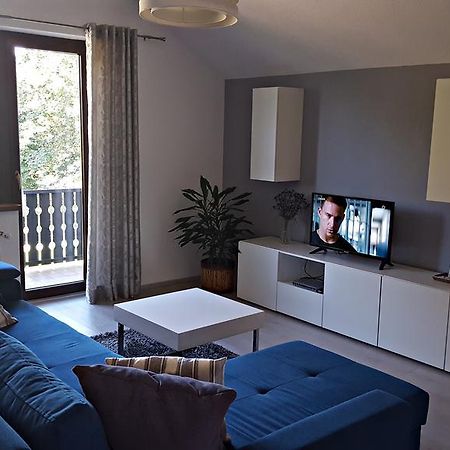 Apartment Lipa Irinovac Exterior photo